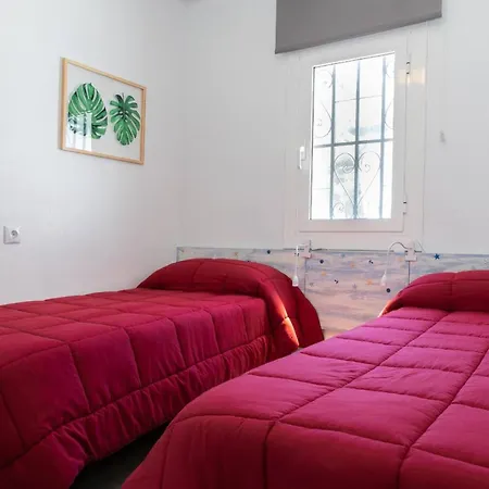 Holiday home Agustina - En Con Jardin, Barbacoa Y Cerca Del Mar - Deltavacaciones