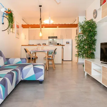 Agustina - En Con Jardin, Barbacoa Y Cerca Del Mar - Deltavacaciones Riumar