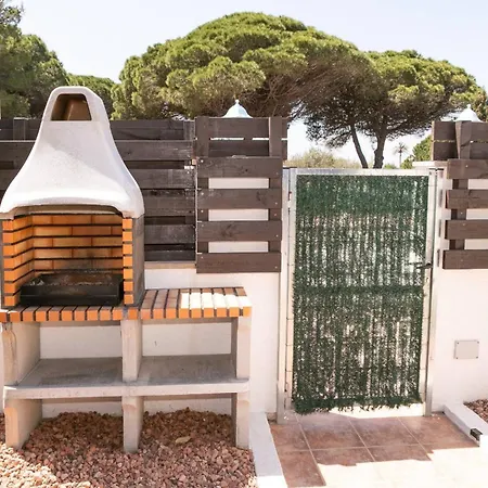 Agustina - En Con Jardin, Barbacoa Y Cerca Del Mar - Deltavacaciones Holiday home