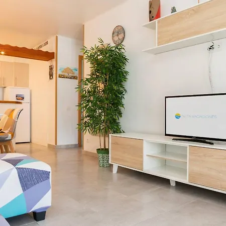 Agustina - En Con Jardin, Barbacoa Y Cerca Del Mar - Deltavacaciones Holiday home *