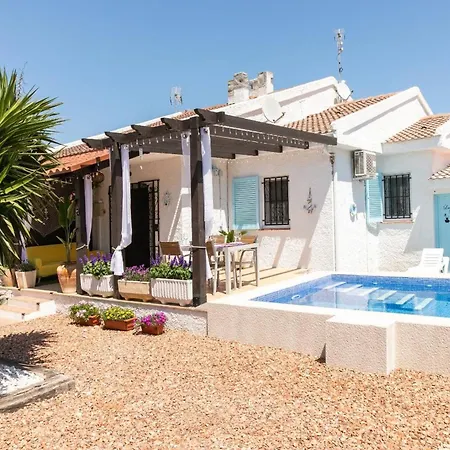 Agustina - En Con Jardin, Barbacoa Y Cerca Del Mar - Deltavacaciones *